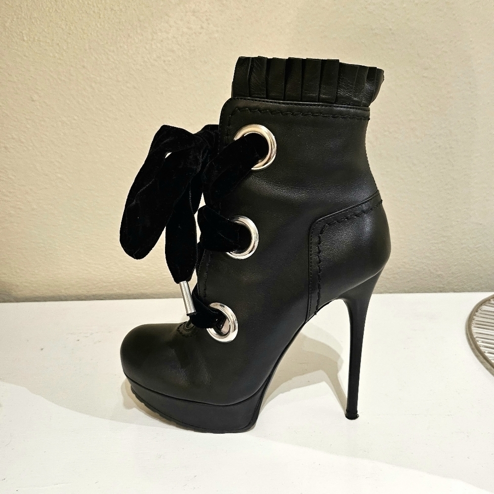 Alexander McQueen | Lace-Up Platform Boots - Picture 3 of 9